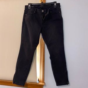 Cute  Loft Gray jeans !! Size 8 short new with tags !